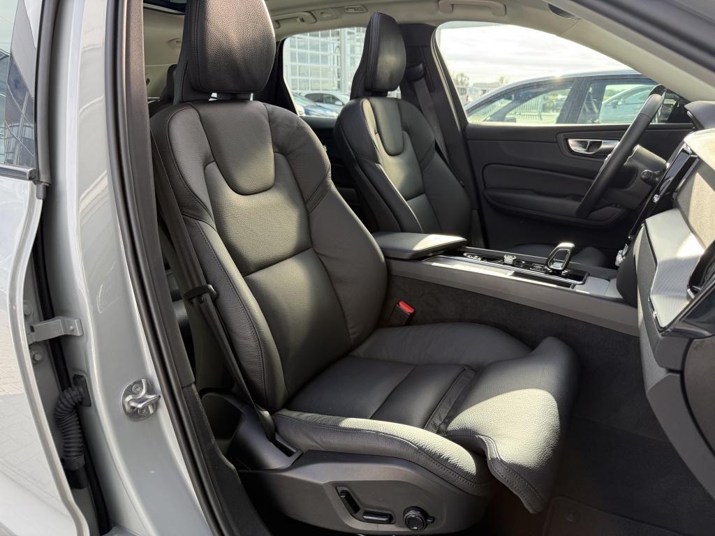 Volvo XC60 t6 398pk recharge plus dark| panodak| adap.cruise| 360camera| aw