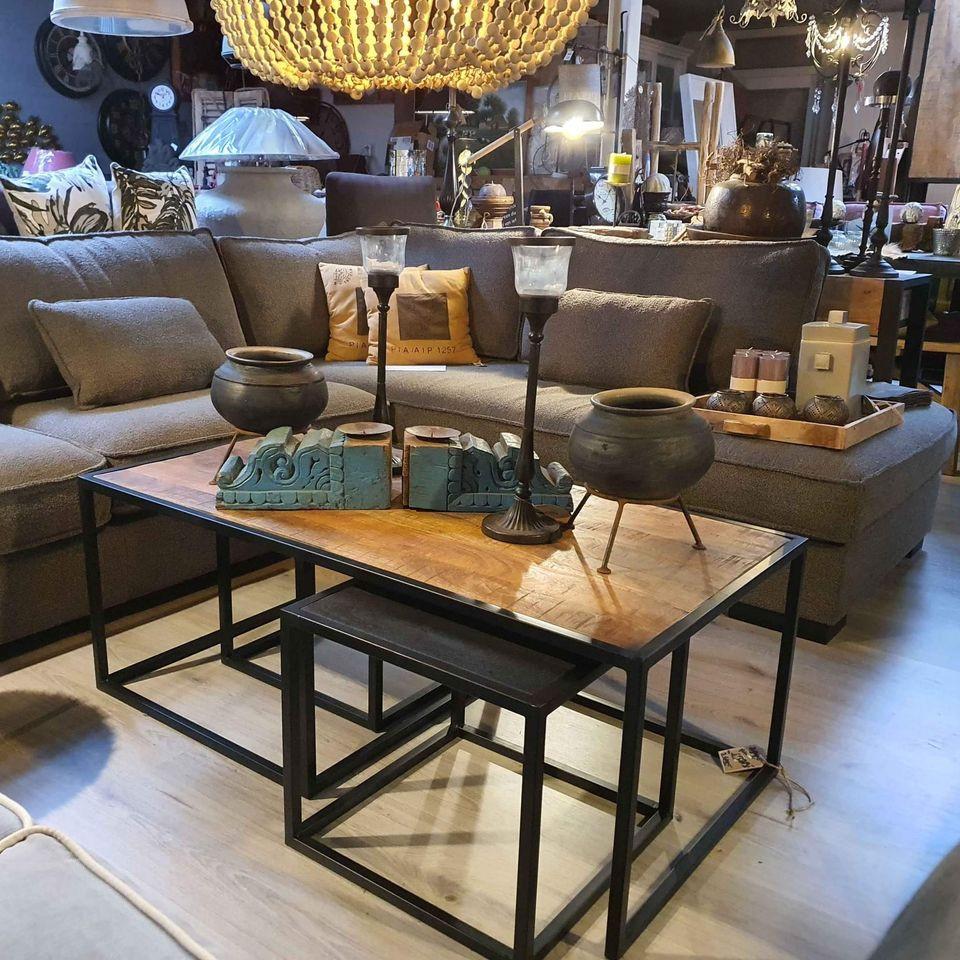 SCHITTERENDE LOUNGE/HOEKBANK MAAR OOK ALLE DECO OP DE FOTO IS TE KOOP