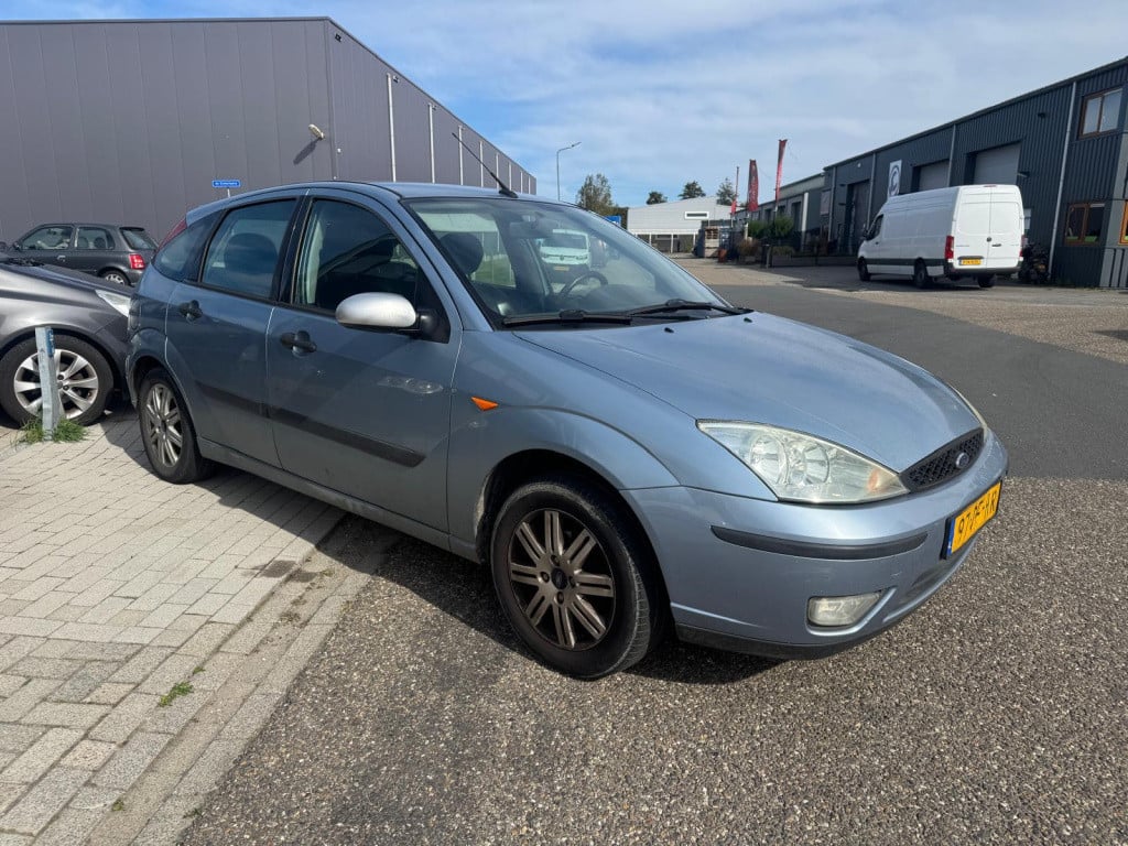 Ford Focus 1.6-16v futura/lees tekst/inruilkoopje/zo mee!/handel/export/
