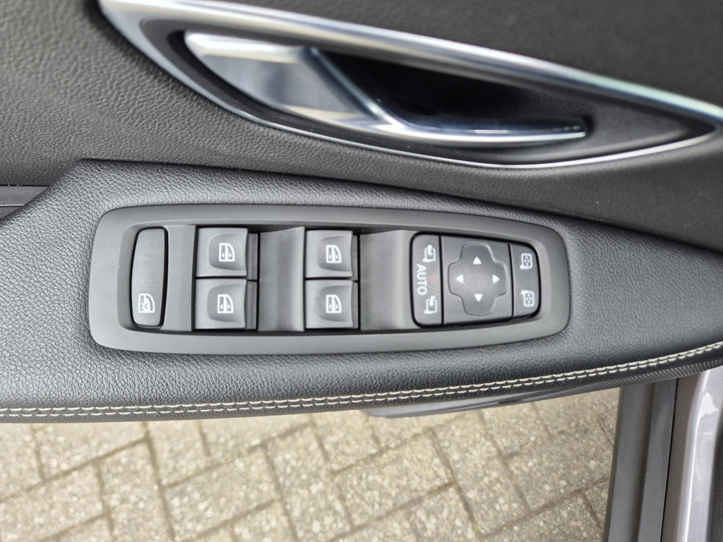Renault Scenic 1.3 tce 140 edc automaat intens all season, camera, panodak