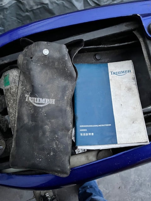 Te koop: Triumph sprint st 955i