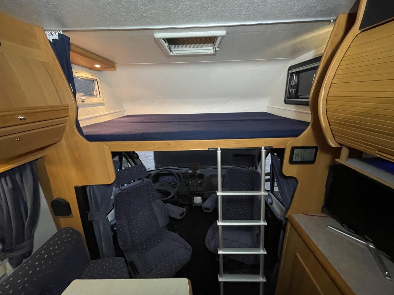 Moderne luxe camper, dubbele airco, zeer lage km stand, Recaro stoelen