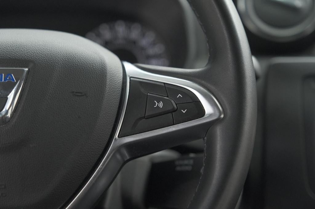 Dacia Duster tce 130 tech road | 360 camera | dodehoekdetectie | apple carp