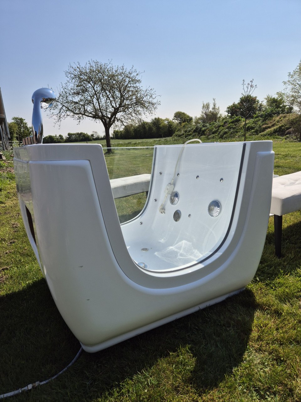 2 babyspa baden en overige inboedel