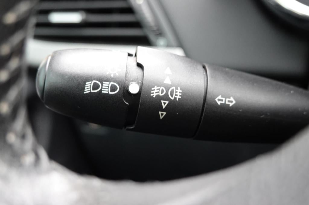 Peugeot 207 1.6 vti xs