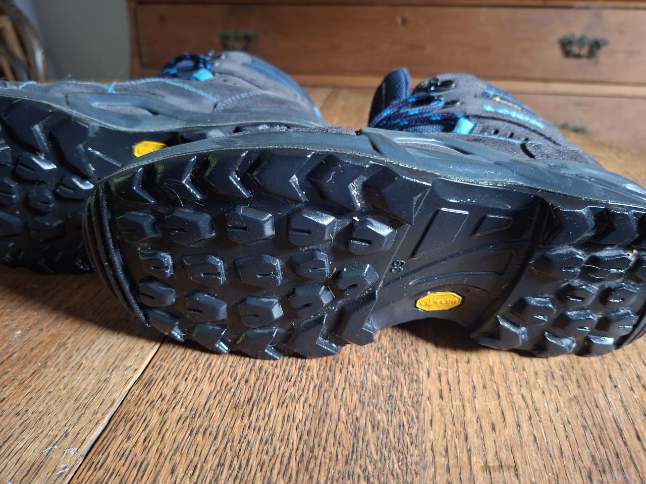 Lowa wandelschoenen maat 39