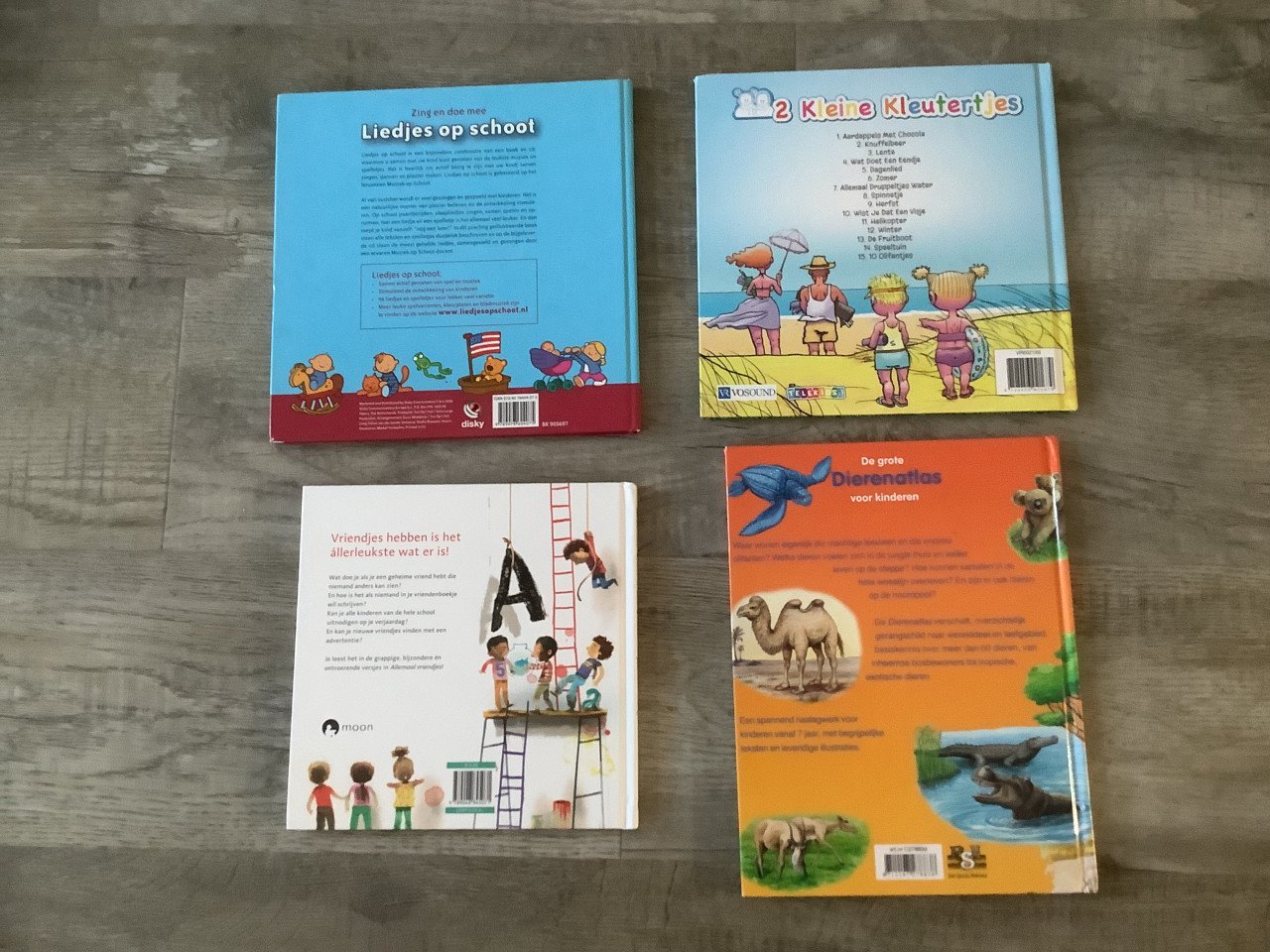 Diverse Kinderboeken o.a. met CD - Liedjes op schoot, Grote Dierenatlas