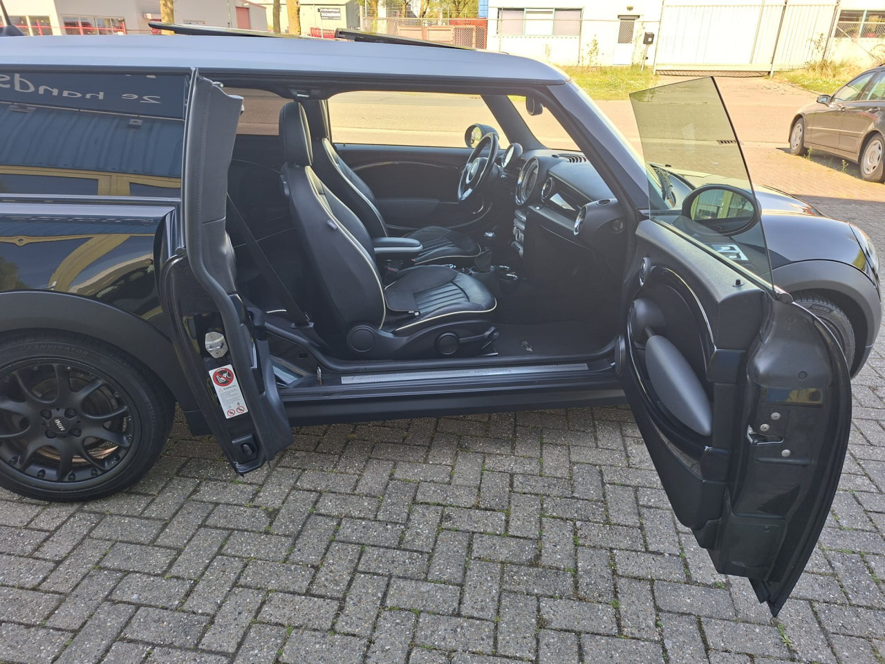 Mini Cooper CLUBMAN S 1.6 bj:2010 leer-panoramadak -navigatie-airco