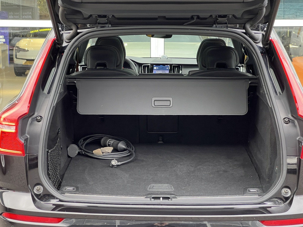 Volvo XC60 t8 405pk polestar engineered| b&w sound| panodak| facelift| adap