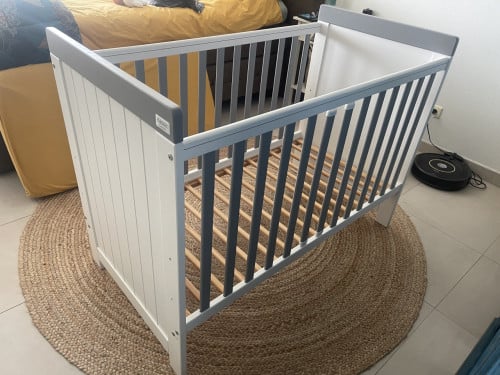 Stevig babybedje