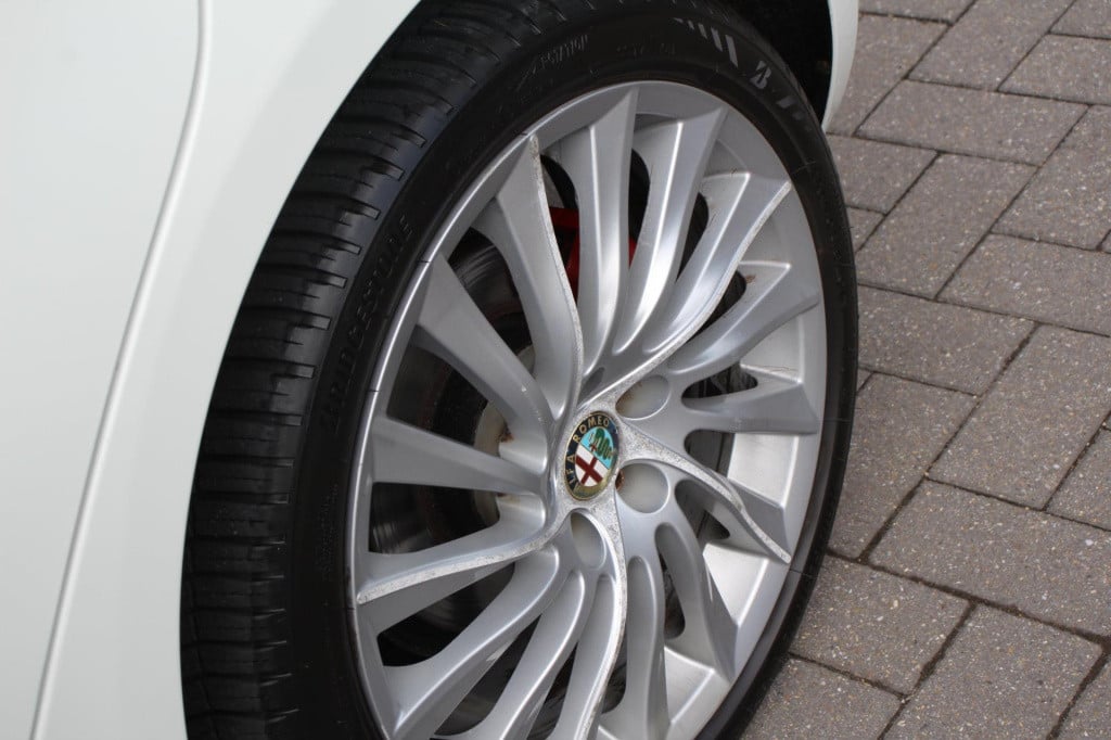 Alfa Romeo Giulietta 1.4 t turbo sportiva tct automaat - xenon - leder - st