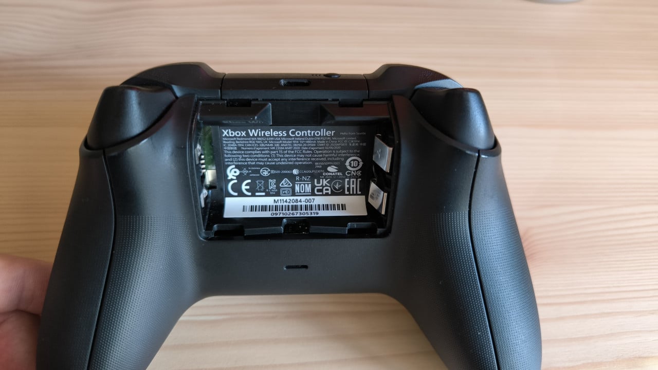 Xbox One X 1tb + controller
