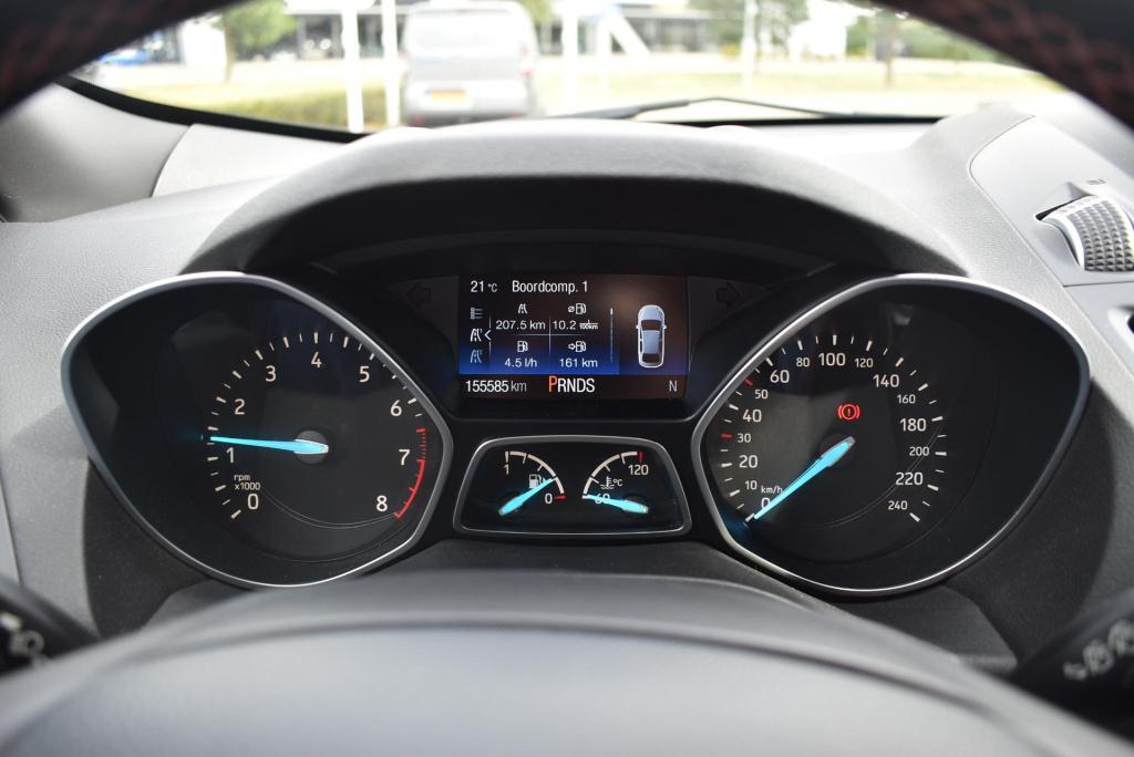 Ford Kuga 1.5 ecoboost st line | automaat | panoramadak | climate control |