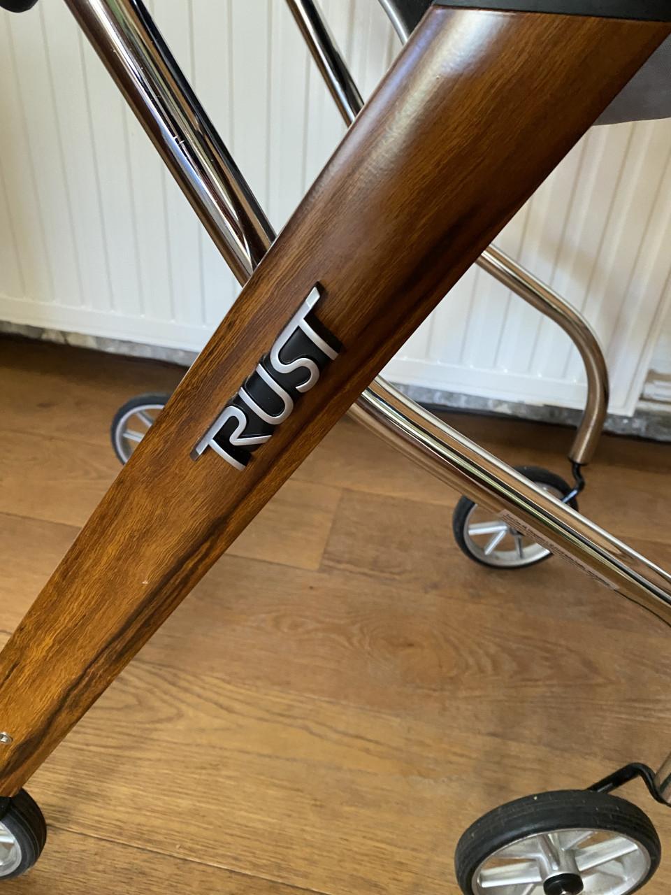 Trust rollator Lets go