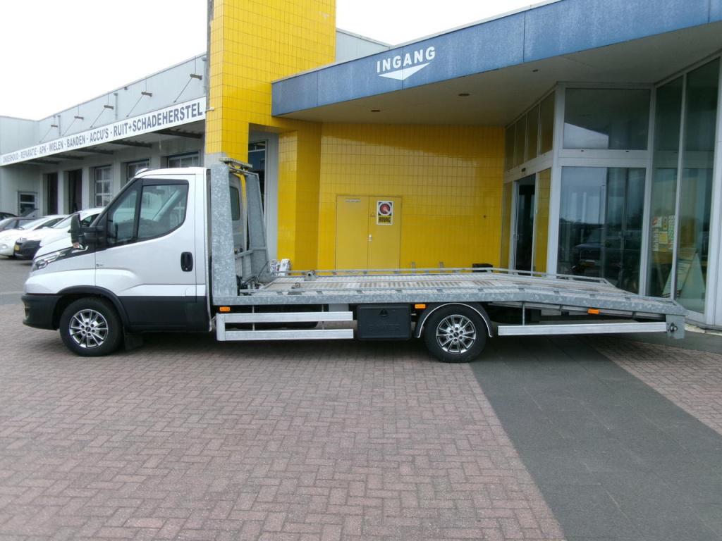Iveco Daily 3.0 automaat 210pk oprijwagen autotransporter