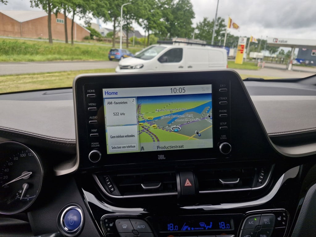 Toyota C-hr 2.0 hybrid launch edition