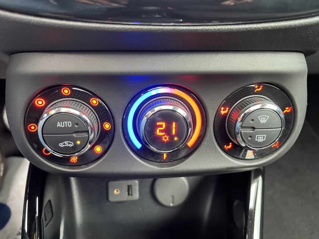 Opel Adam 1.2 glam