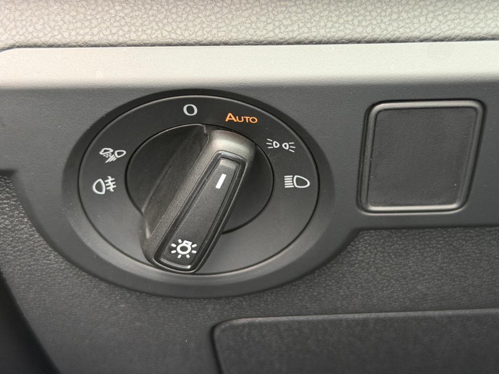 Volkswagen T-cross 1.5 tsi 150pk dsg r-line | camera | trekhaak | navi | iq