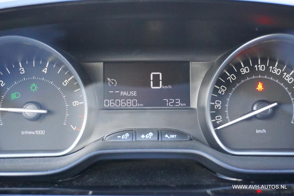 Peugeot 208 1.2 puretech blue lion