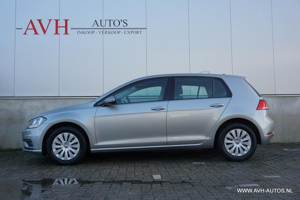 Volkswagen Golf 1.0 tsi trendline
