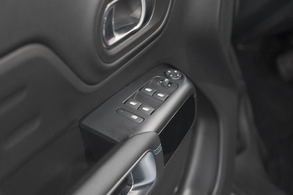 Citroen C5 Aircross 1.2 hybrid 136 plus | camera | navigatie | parkeersenso