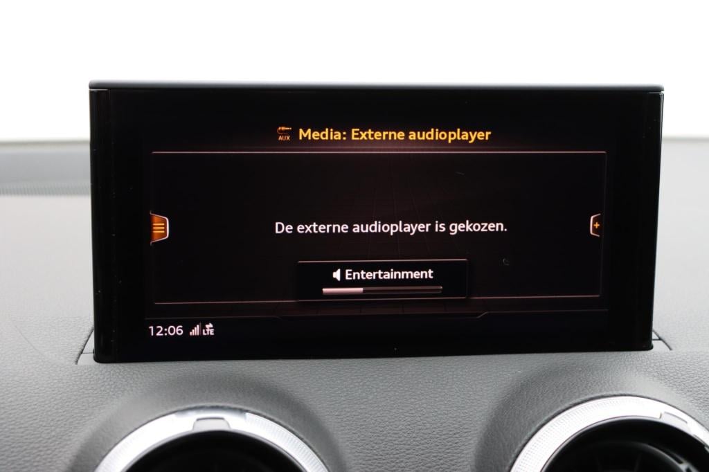 Audi Q2 35 tfsi | s edition | 150pk | s-tronic | ambiente | zwart optiek