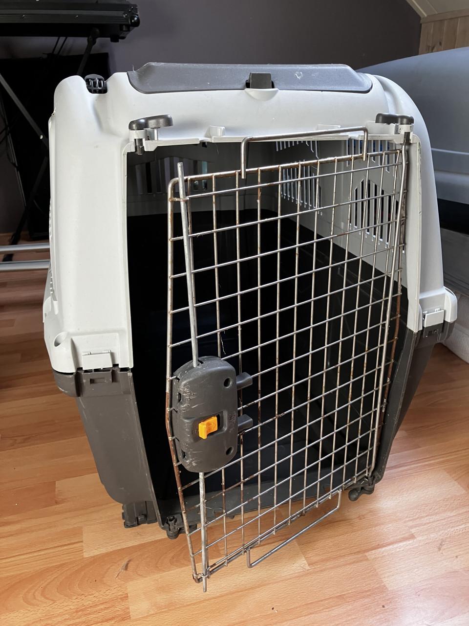 Te Koop : ReisBench/Kennel SKUDO