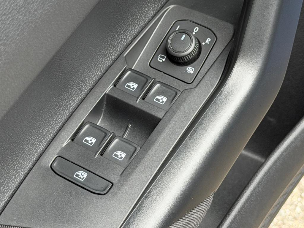 Volkswagen Polo 1.0 tsi life | climate | 4-season | stoelverwarming | carpl