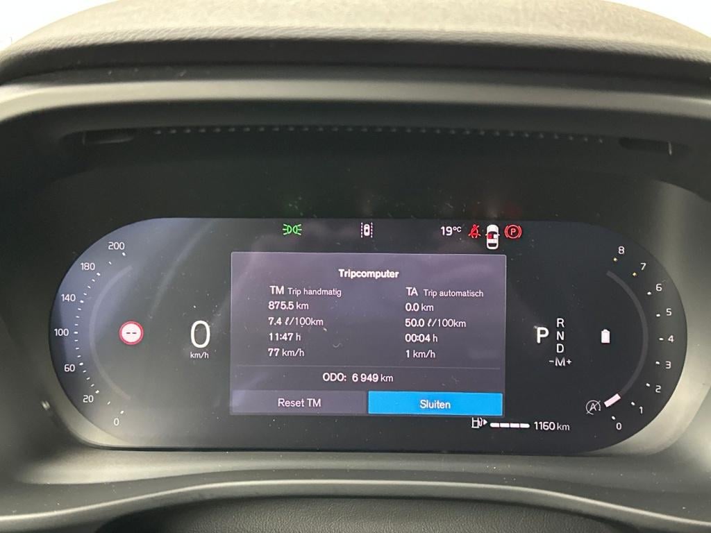 Volvo XC40 2.0 b4 plus black ed