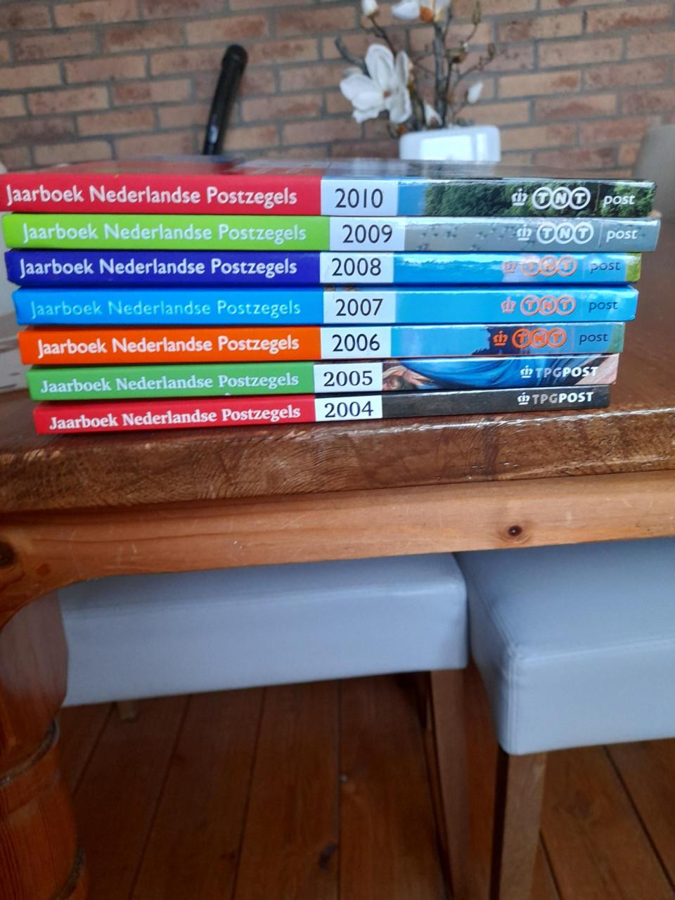 Postzegel jaarboeken