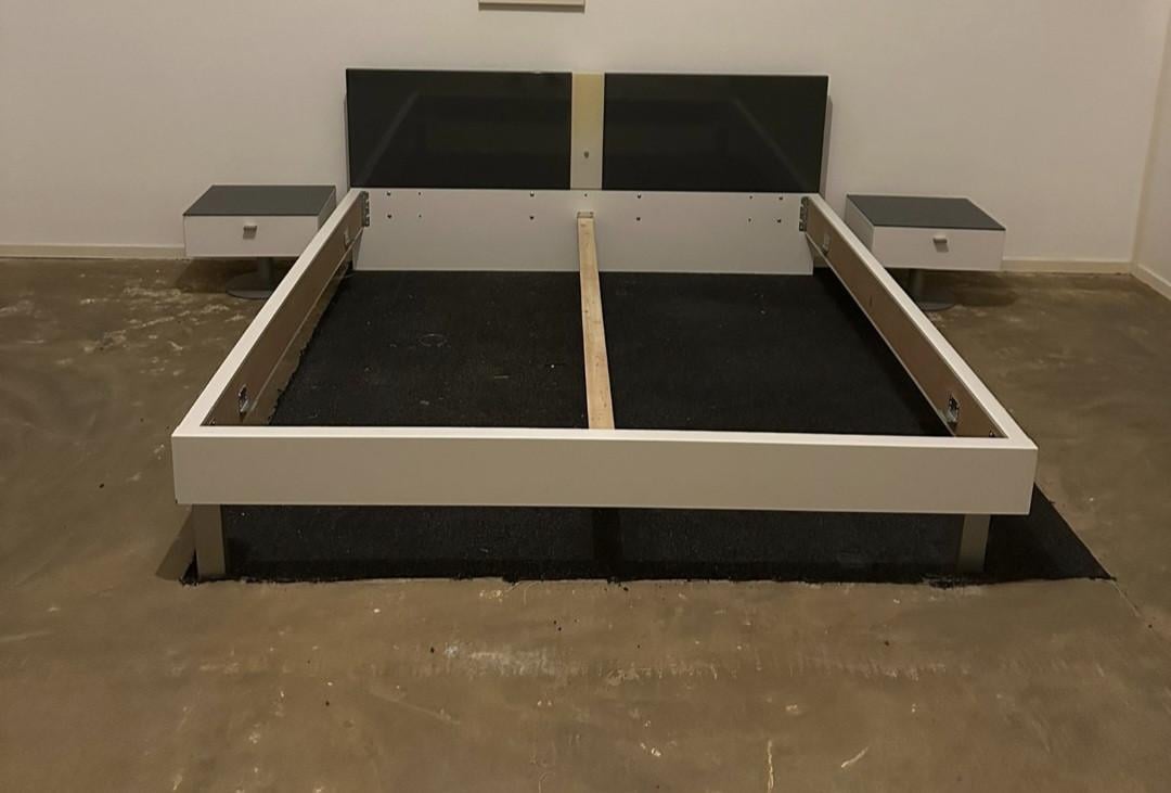 Ledikant inclusief nachtkastjes