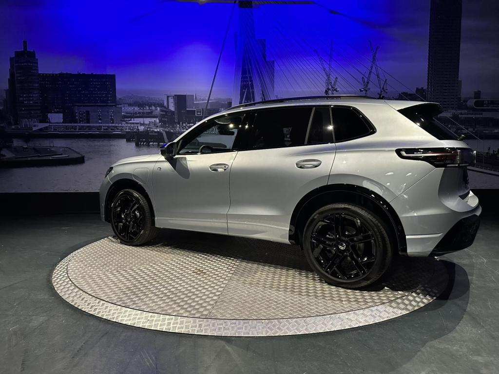 Volkswagen Tiguan 1.5 ehybrid r-line edition *leder*memory*blackstyle*trekh