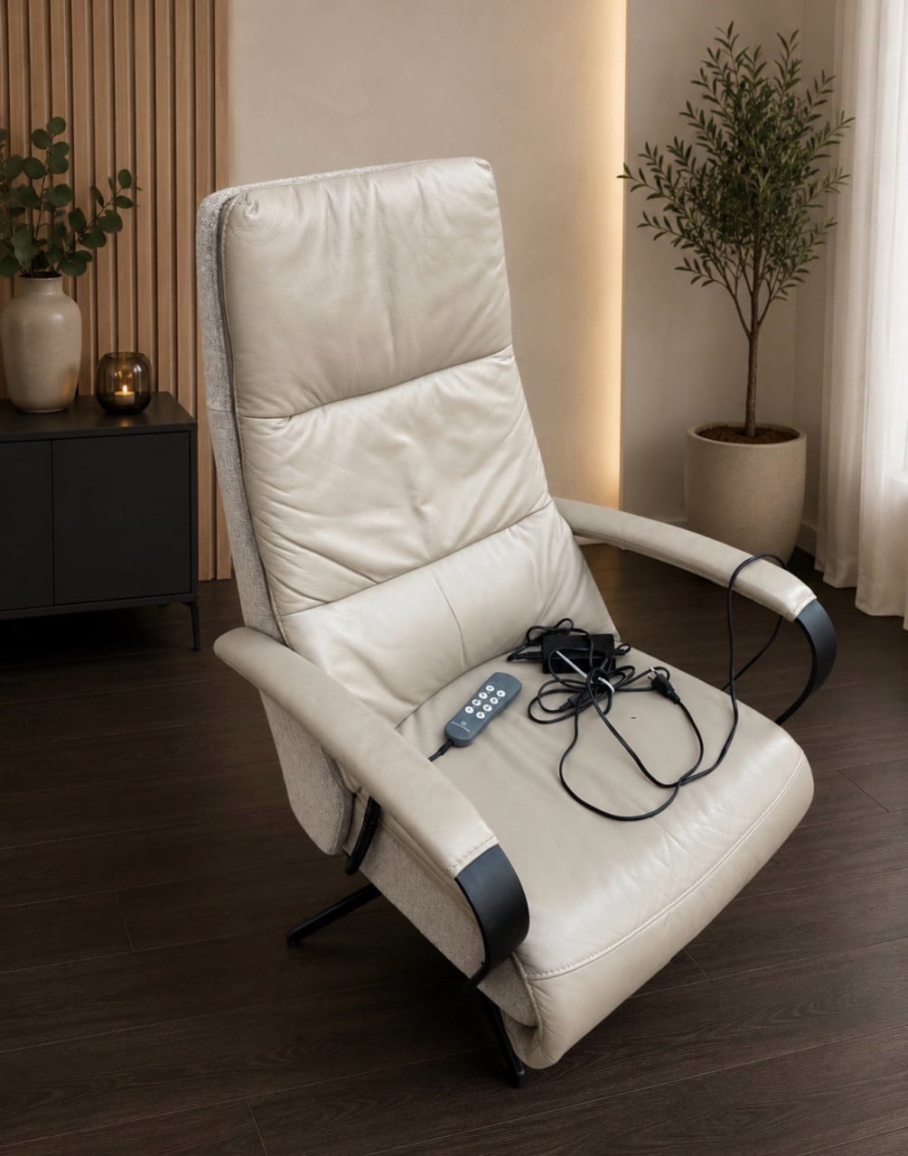 Prachtige elektrische Prominent sta op fauteuil