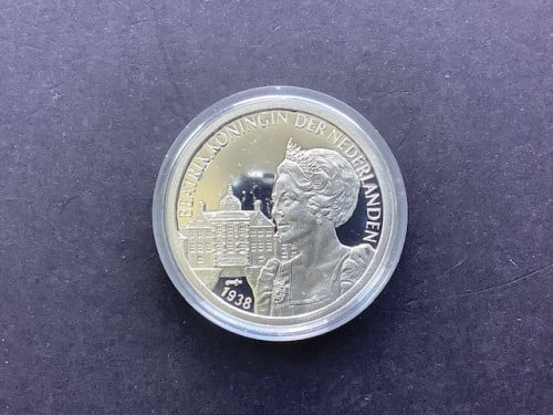 Herdenkingspenning Beatrix Koningin de Nederlanden 1938, zilver.