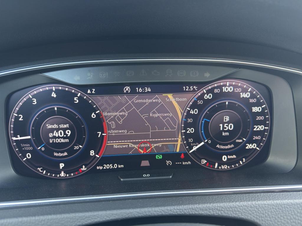 Volkswagen Golf 1.5 tsi highline business r pano | stoel/stuur verwarming |