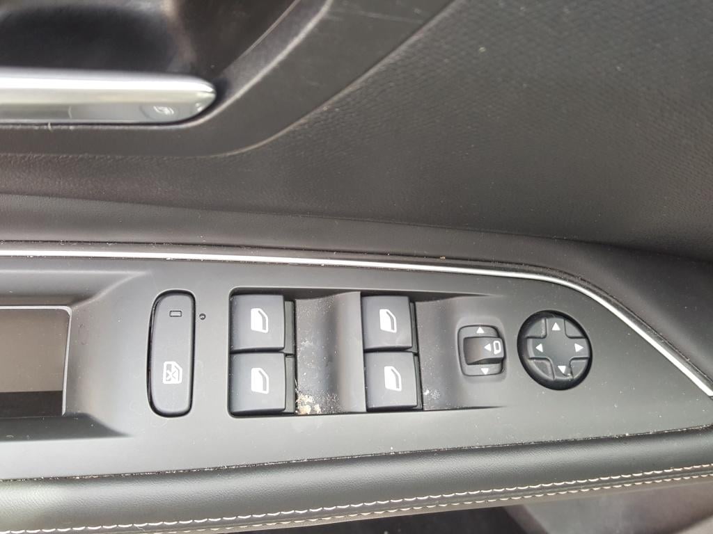 Peugeot 3008 1.2 puretech 130pk s&s gt-line trekhaak afneembaar | apple car