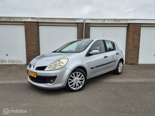 Renault Clio 1.6-16v dynamique / origineel nl / 5- deurs / airco / cruiseco