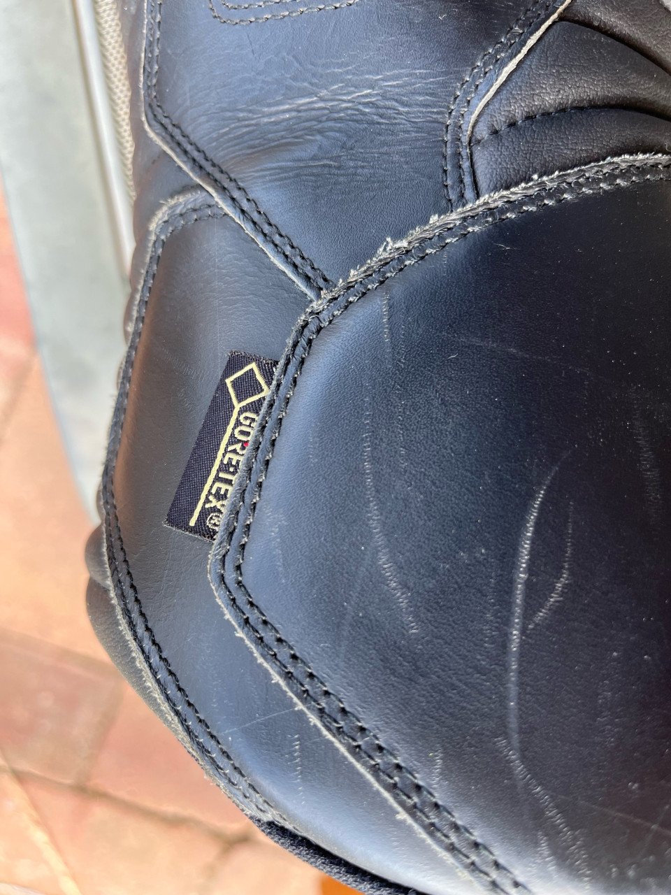 Te koop alpinistar motor laarzen.