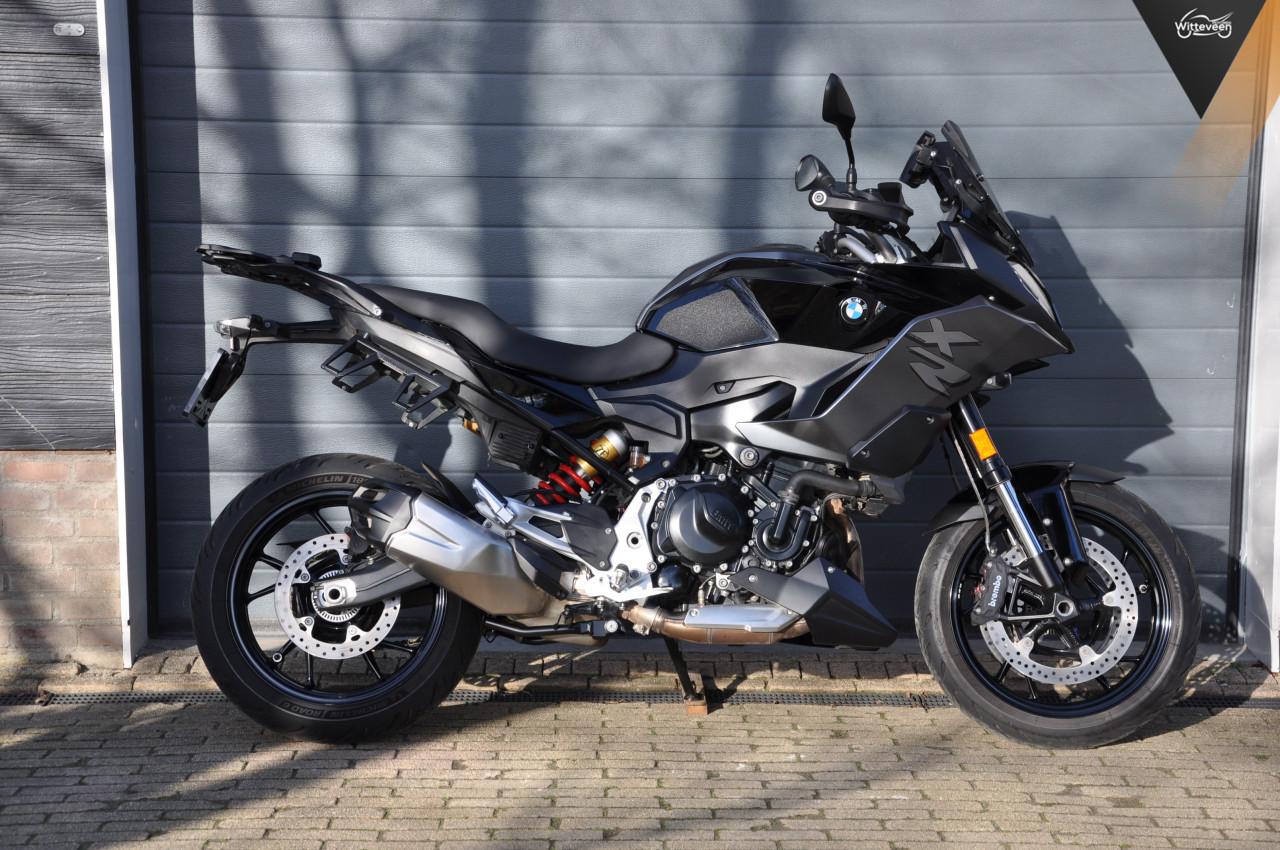 BMW F900XR