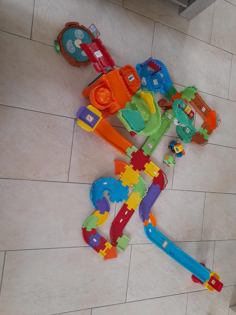 Vtech zoef zoef  dierentuin met extra paden en glijbaan (in nette staat)