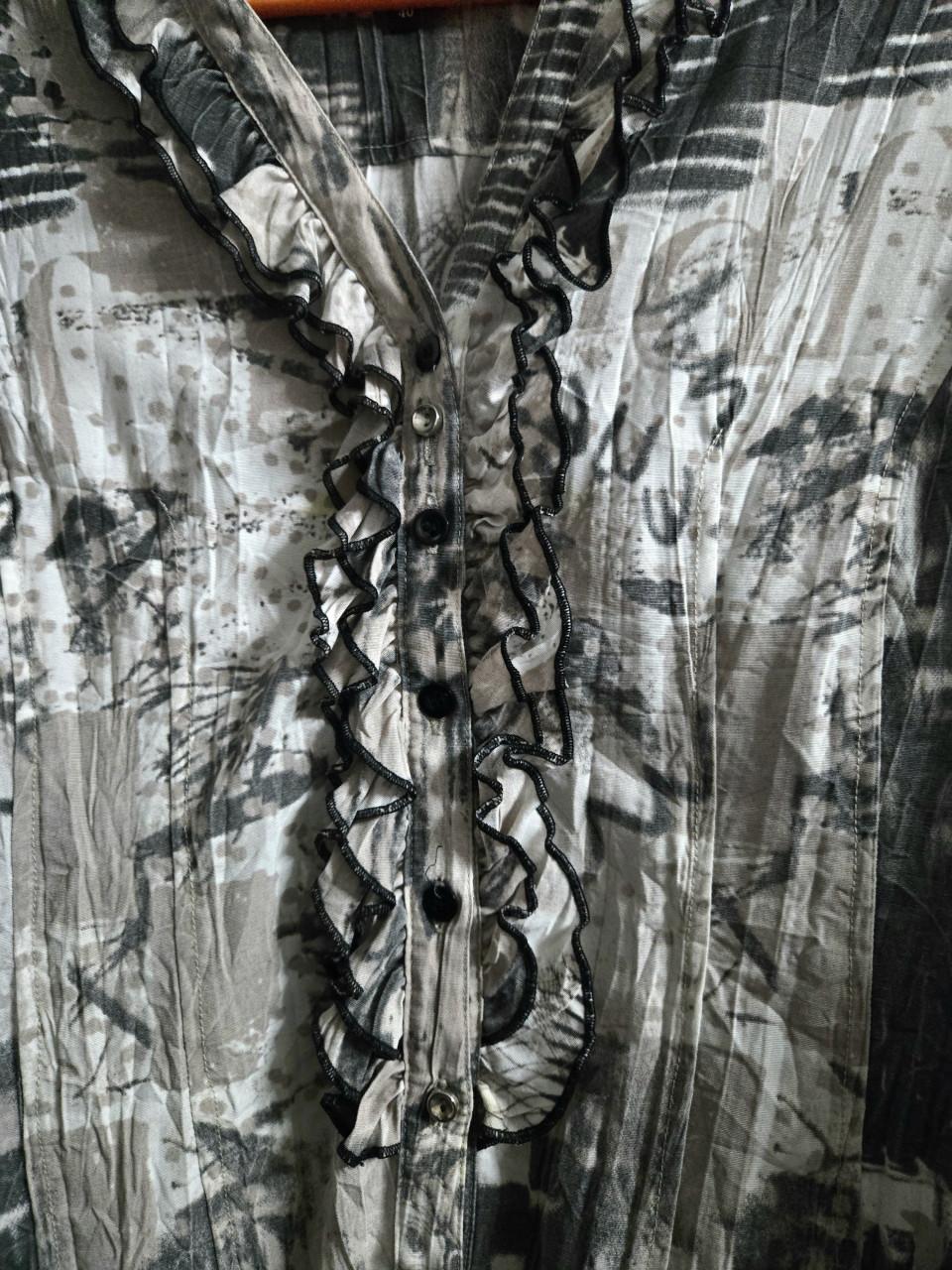 Witteveen blouse Maat 40 met opvallend abstract patroon