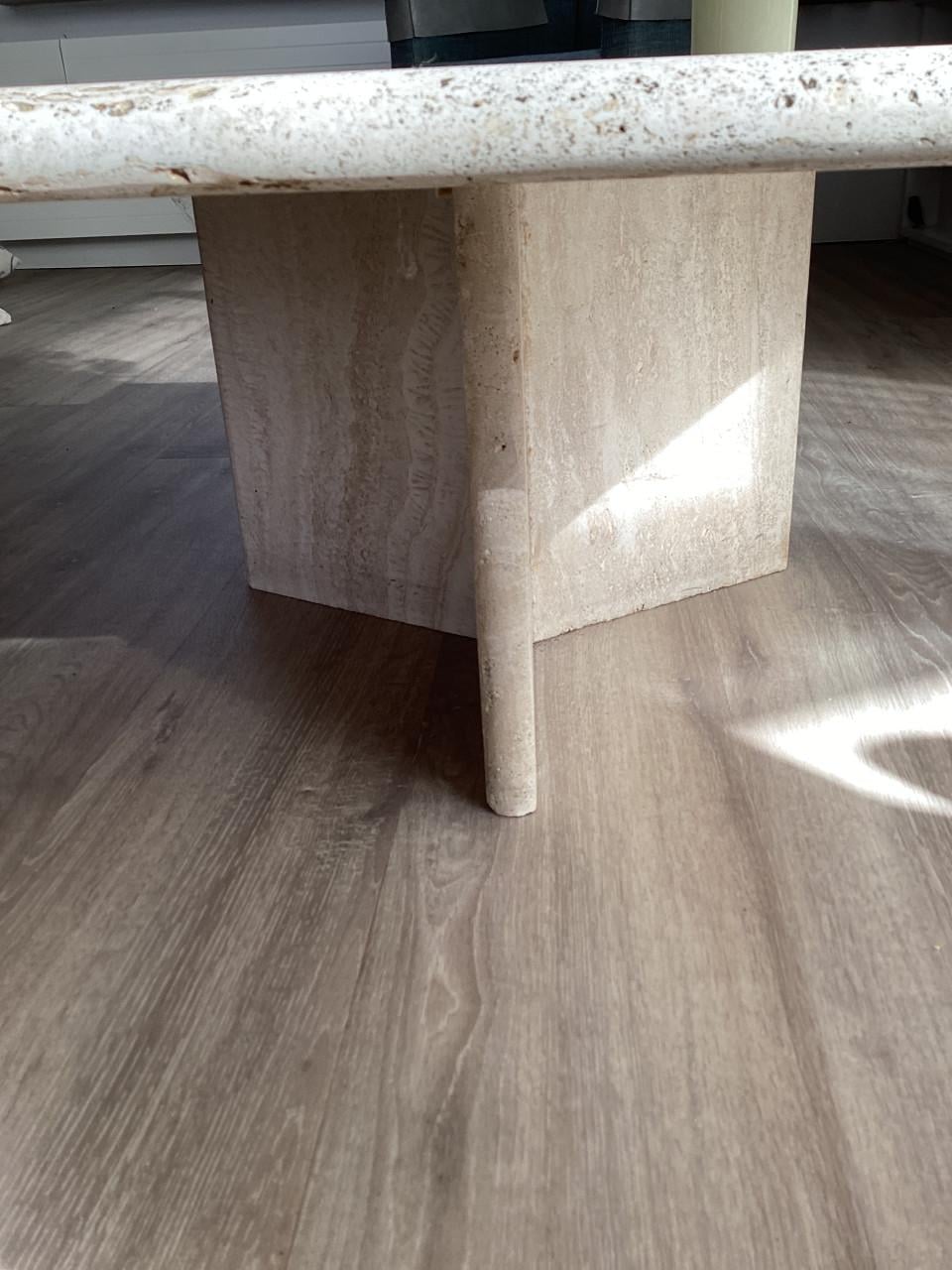 Salontafel vintage van travertin