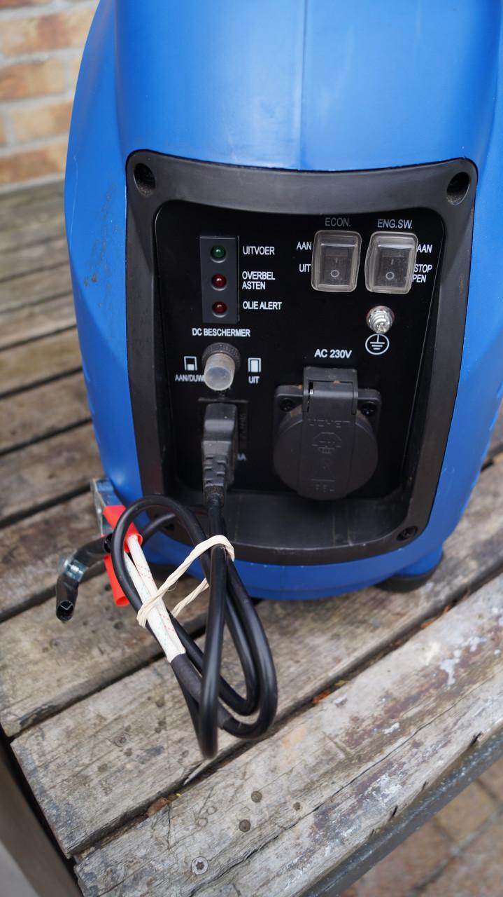 HBM 1500 Watt benzine interverter/generator 230V AC en 12V DC