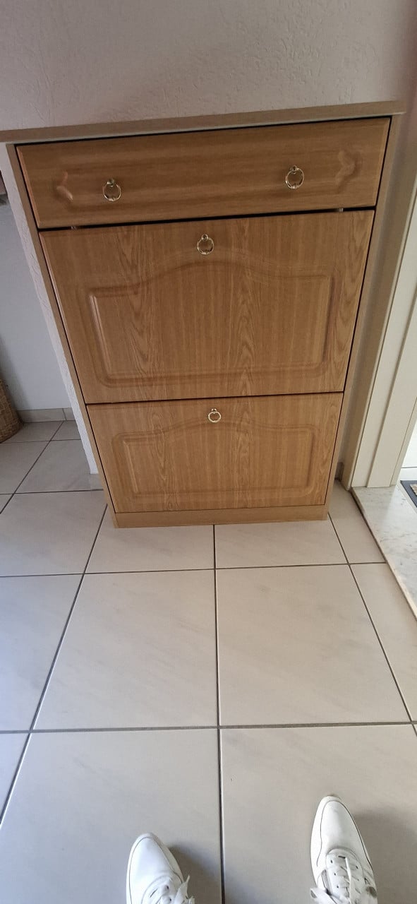 Garagesale Terneuzen 4 oktober van 11u tot 15u