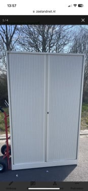 GEZOCHT: metalen roldeurkast +/- €100