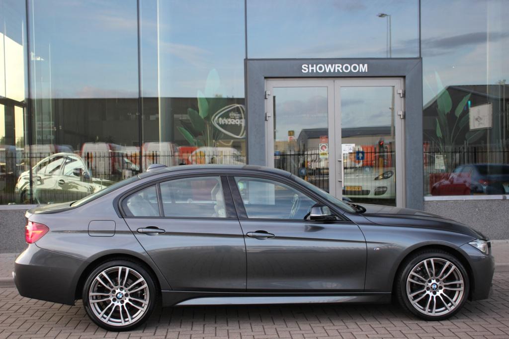 BMW 3-serie 320i xdrive m sport edition | dealer onderhouden