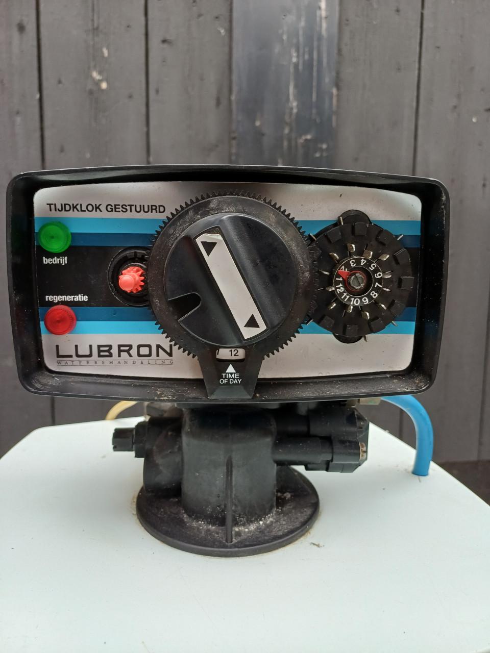 Water ontkalker ontharder