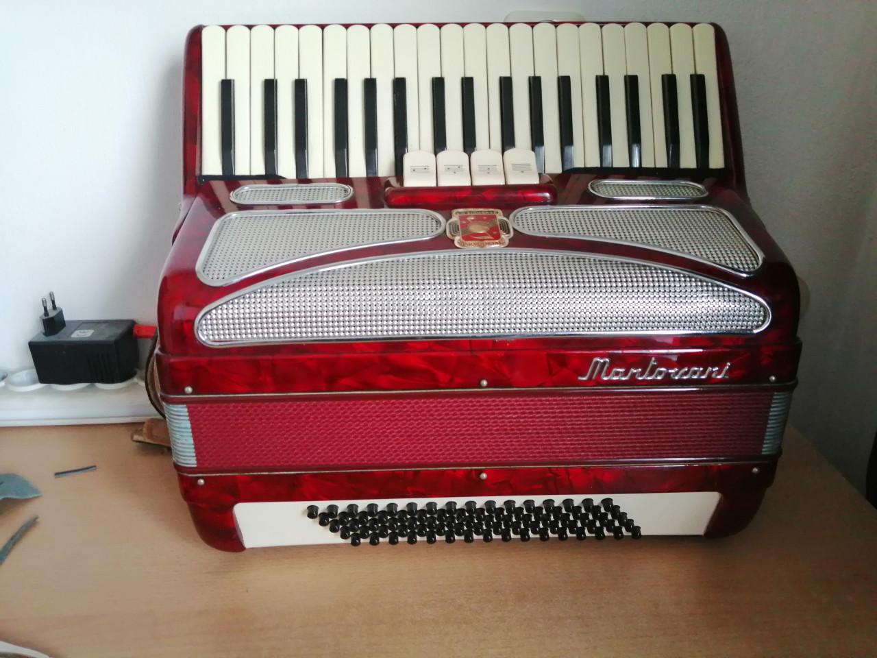 Accordeon mantovani 80 bas