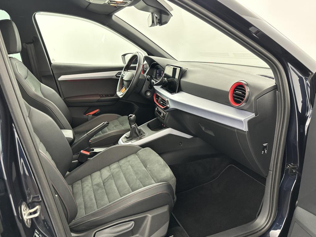 Seat Arona 1.0 tsi fr business intense | licht metalen wielen