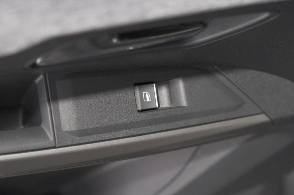 Peugeot 5008 1.2 hybrid 145 allure 7p | adaptieve cruise control | camera |